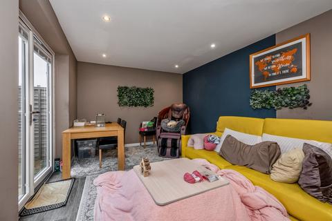 3 bedroom end of terrace house for sale, Whatman Drive, Maidstone