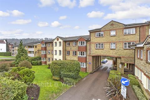 2 bedroom flat for sale, Croydon Road, Caterham, Surrey