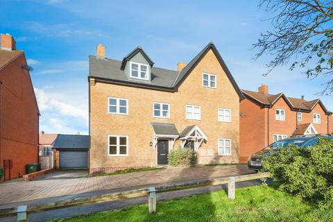 3 bedroom semi-detached house for sale, Hedge Furlong, Winslow, Buckingham