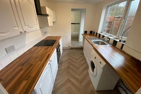 2 bedroom terraced house to rent, King William Street, Stoke-On-Trent