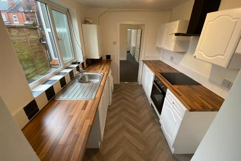 2 bedroom terraced house to rent, King William Street, Stoke-On-Trent