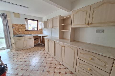 3 bedroom terraced house to rent, Tregelles Close, Highbridge, TA9