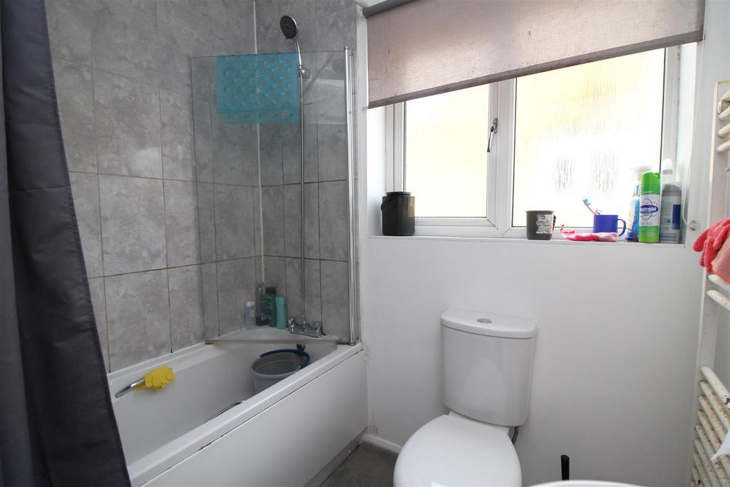 Bathroom.JPG