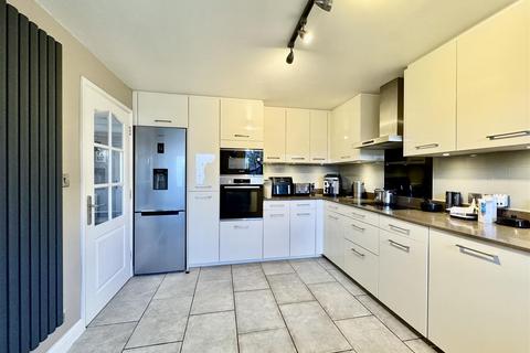 undefined, Briarfield Gardens, Dalton, Huddersfield, HD5 9JN
