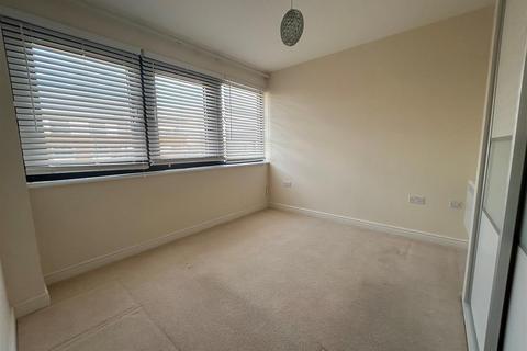 undefined, Kestrel Road, Hants GU14