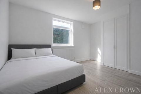 2 bedroom flat to rent, Birchington Court Crouch Hall Road, Crouch End