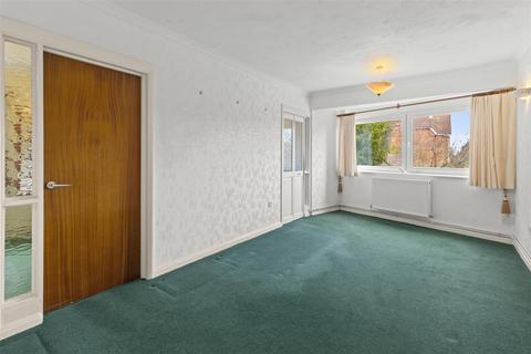 1 bedroom flat for sale, Buxton Road, Eastbourne BN20