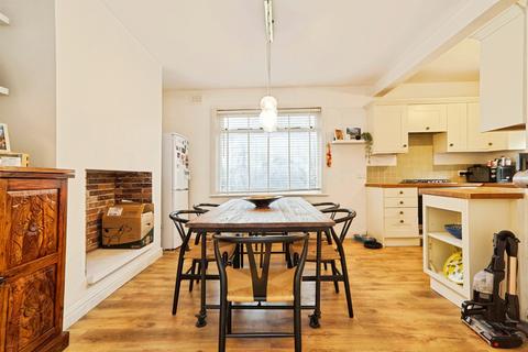3 bedroom end of terrace house for sale, Kerry Street, Horsforth, Leeds