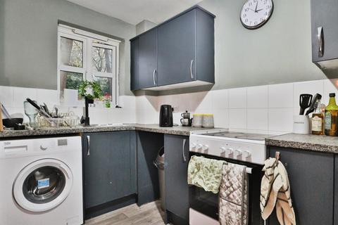 undefined, Montgomery Avenue, Leeds