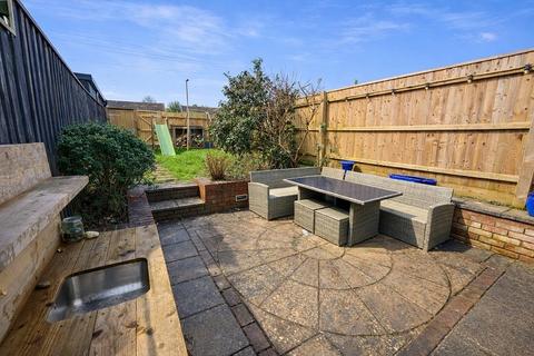 2 bedroom terraced house for sale, Christchurch Road, Barton on Sea, Hampshire. BH25 6QF