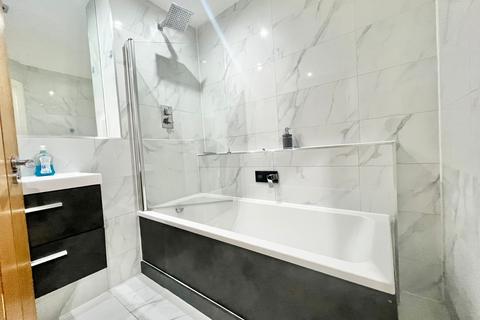 2 bedroom flat to rent, Bond Street, Birmingham B19