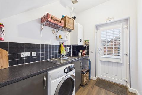 4 bedroom end of terrace house for sale, Hampden Square, Aylesbury HP19
