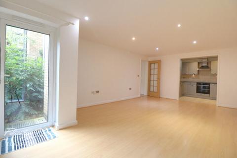 2 bedroom flat for sale, Meadowcourt Road, London SE3