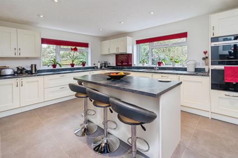 5 bedroom detached house for sale, Camberton Road, Leighton Buzzard