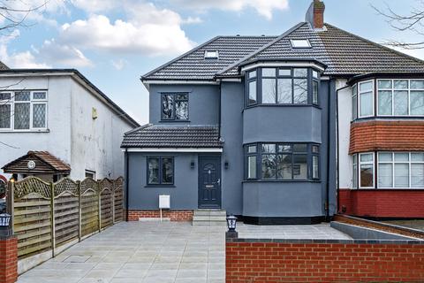 4 bedroom semi-detached house for sale - Lime Tree Walk, West Wickham, Kent, BR4