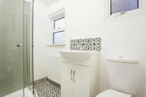 2 bedroom flat for sale, Ashdown Road, Worthing