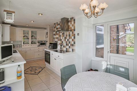 undefined, Rockingham Close, LEEDS