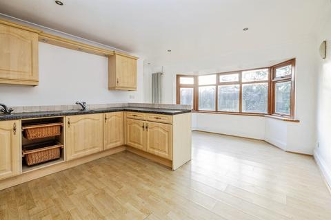 4 bedroom detached bungalow for sale, High Street, Newton-On-Trent, Lincoln