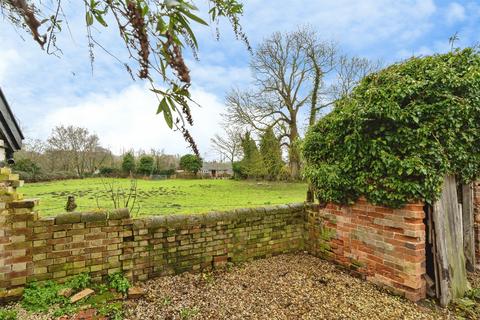 3 bedroom cottage for sale, Back Street, Garboldisham, Diss