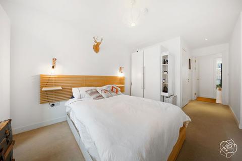 3 bedroom apartment for sale, 12 Scarlet Close, London E20