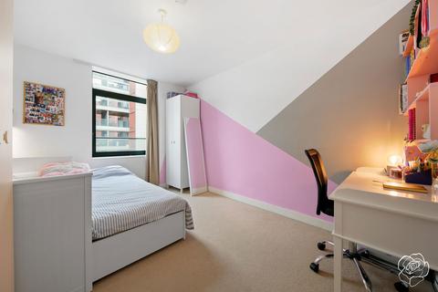 3 bedroom apartment for sale, 12 Scarlet Close, London E20