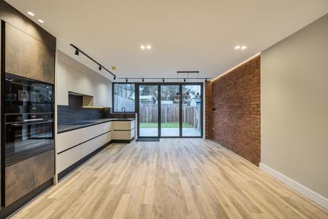 3 bedroom flat for sale, Totteridge Lane,  Totteridge,  N20