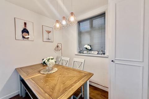 3 bedroom semi-detached house to rent, Nelson Avenue, FAREHAM