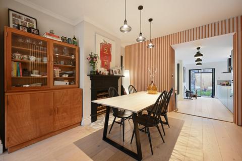 3 bedroom terraced house for sale, Neuchatel Road, London, SE6