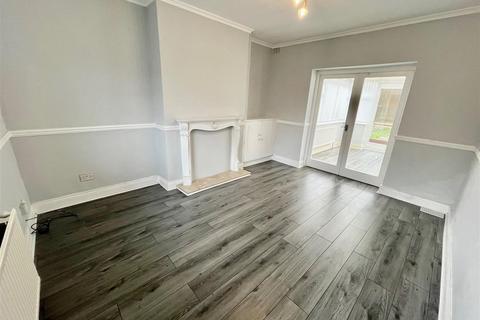 2 bedroom end of terrace house to rent, Bayswater Road, Felling, Gateshead