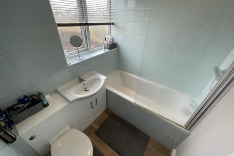 2 bedroom semi-detached house to rent, Styles Close, Bradwell, GREAT YARMOUTH