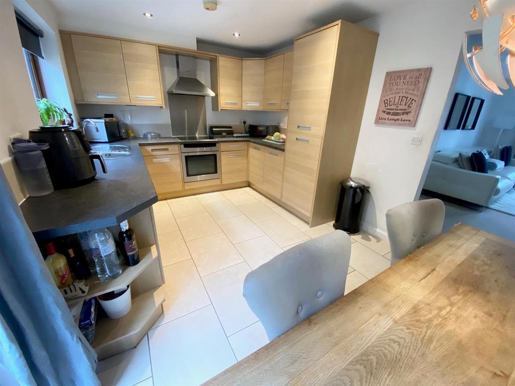 Kitchen diner 1.jpg