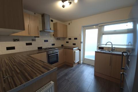3 bedroom house to rent, Crayford Road, Kingstanding B44