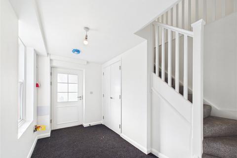 2 bedroom maisonette to rent, High Street, Brightlingsea, Colchester, Essex, CO7