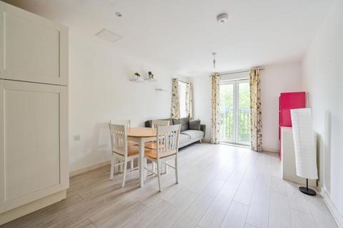 1 bedroom flat for sale, Old Kent Road, London, SE15