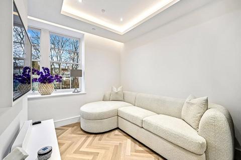 Studio for sale, Davies House, Brigade Court, Southwark, SE1