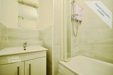 undefined, Braemar Avenue, South Croydon CR2