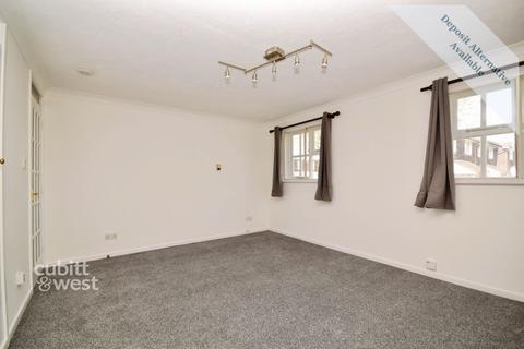 Ground floor flat to rent, Braemar Avenue, South Croydon CR2