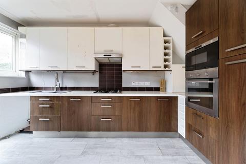 3 bedroom terraced house for sale, Eldred Road, Barking