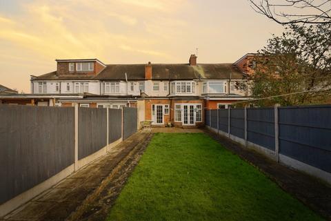 3 bedroom terraced house for sale, Broadhurst Avenue, Ilford