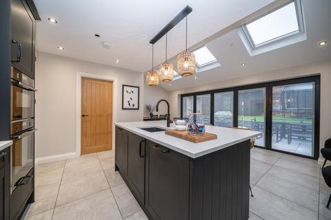 4 bedroom semi-detached house for sale, Westfield Road, Berkhamsted