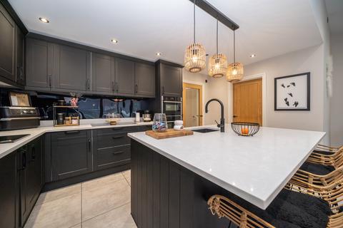 4 bedroom semi-detached house for sale, Westfield Road, Berkhamsted