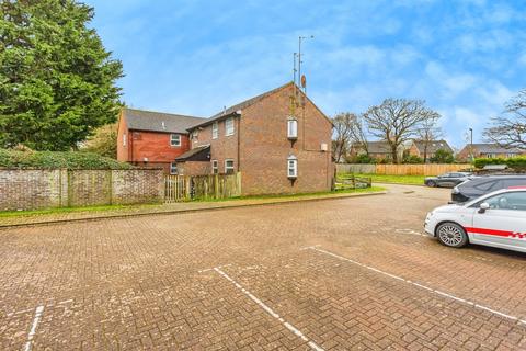 2 bedroom flat for sale, Blackthorns, Hurstpierpoint, Hassocks
