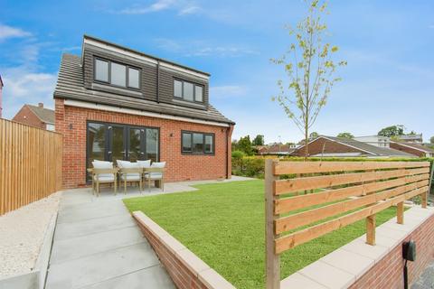 undefined, Acacia Drive, Castleford