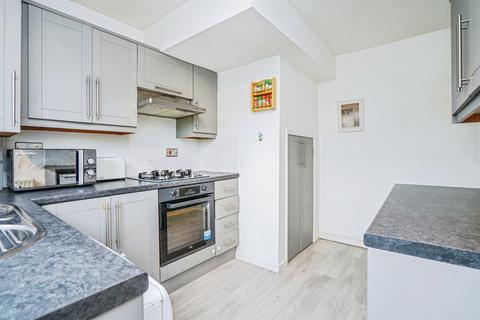 undefined, Westwinn View, LEEDS