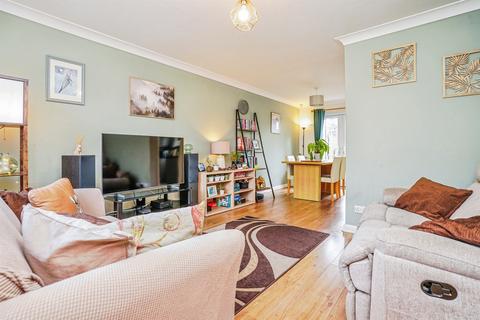 3 bedroom end of terrace house for sale, Westwinn View, LEEDS