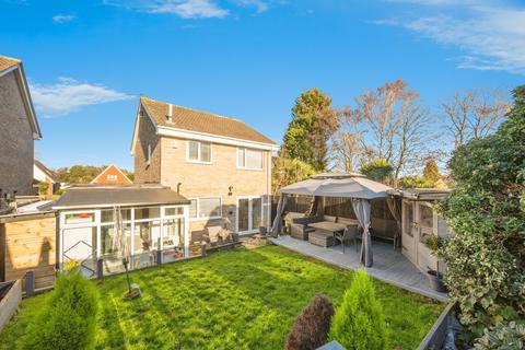 3 bedroom detached house for sale, Darfield Close, Rossington, DONCASTER