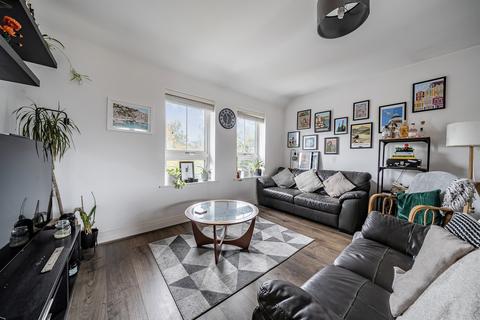 2 bedroom flat for sale, Brambling Way, Maidenhead
