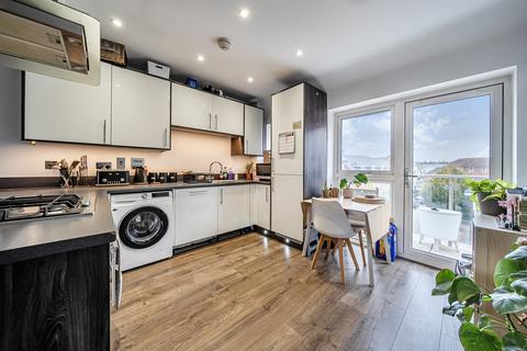 2 bedroom flat for sale, Brambling Way, Maidenhead