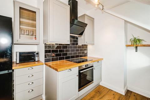 2 bedroom flat for sale, Sackville Gardens, Hove