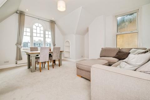 2 bedroom flat for sale, Sackville Gardens, Hove